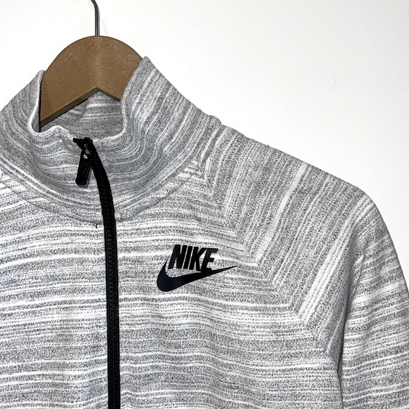 Nike Athletic Zip Up Jacket Women’s Size Small - Picture 2 of 4